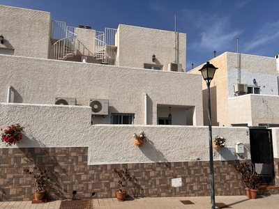 Duplex/Townhouse te koop in Lucainena de las Torres, Almeria