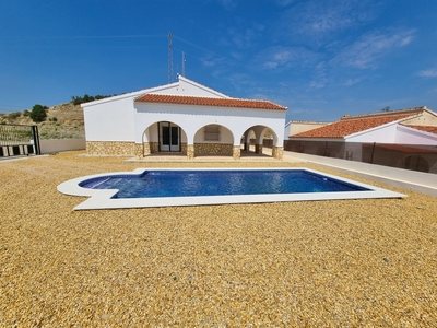 Villa en venta en Arboleas, Almeria