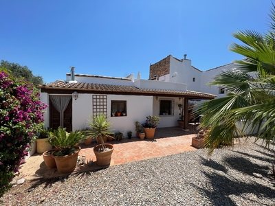 Cortijo/Finca zum verkauf in Zurgena, Almeria