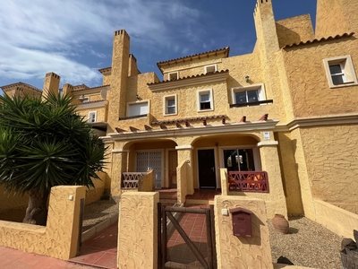 Duplex/Townhouse te koop in Valle del Este Golf, Almeria