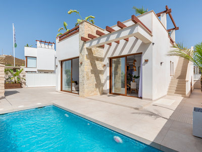 Villa en venta en Vera Playa, Almeria