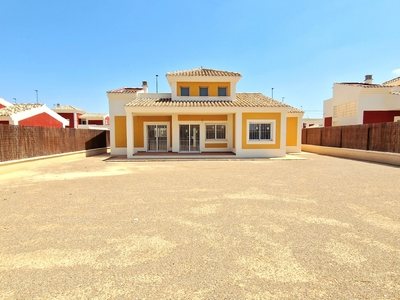 Villa en venta en Lorca, Murcia