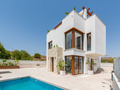 Villa en venta en Vera Playa, Almeria