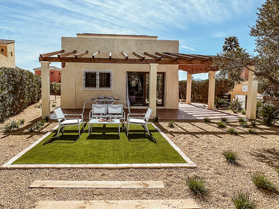 Villa en venta en Desert Springs, Almeria