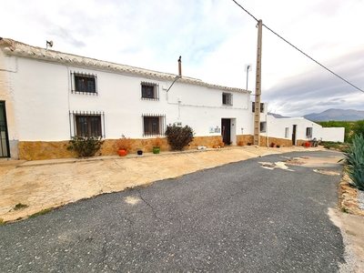 Cortijo/Finca for sale in Chirivel, Almeria