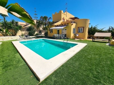 Villa zum verkauf in Vera Playa, Almeria