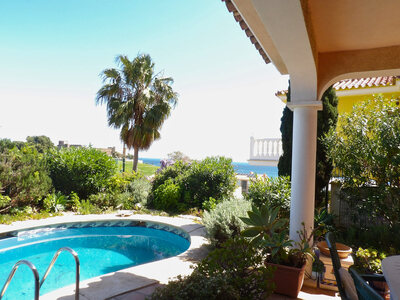 Villa for sale in Fuengirola, Malaga