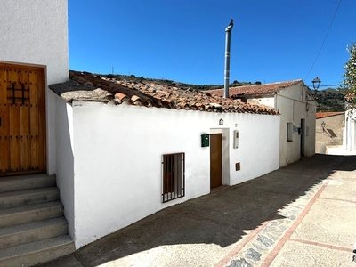 Village House for sale in Benizalon, Almeria