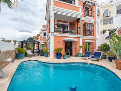 Duplex/Townhouse for sale in Marbella, Malaga