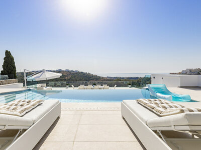 Villa for sale in Casares, Malaga